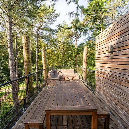 度假居 Spacious Retreat With Rooftop