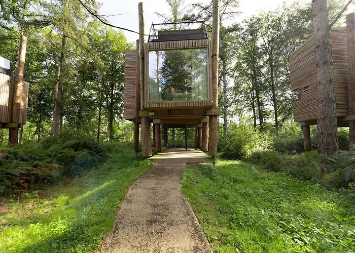 Spacious Retreat With Rooftop Сasa de vacaciones Antoing